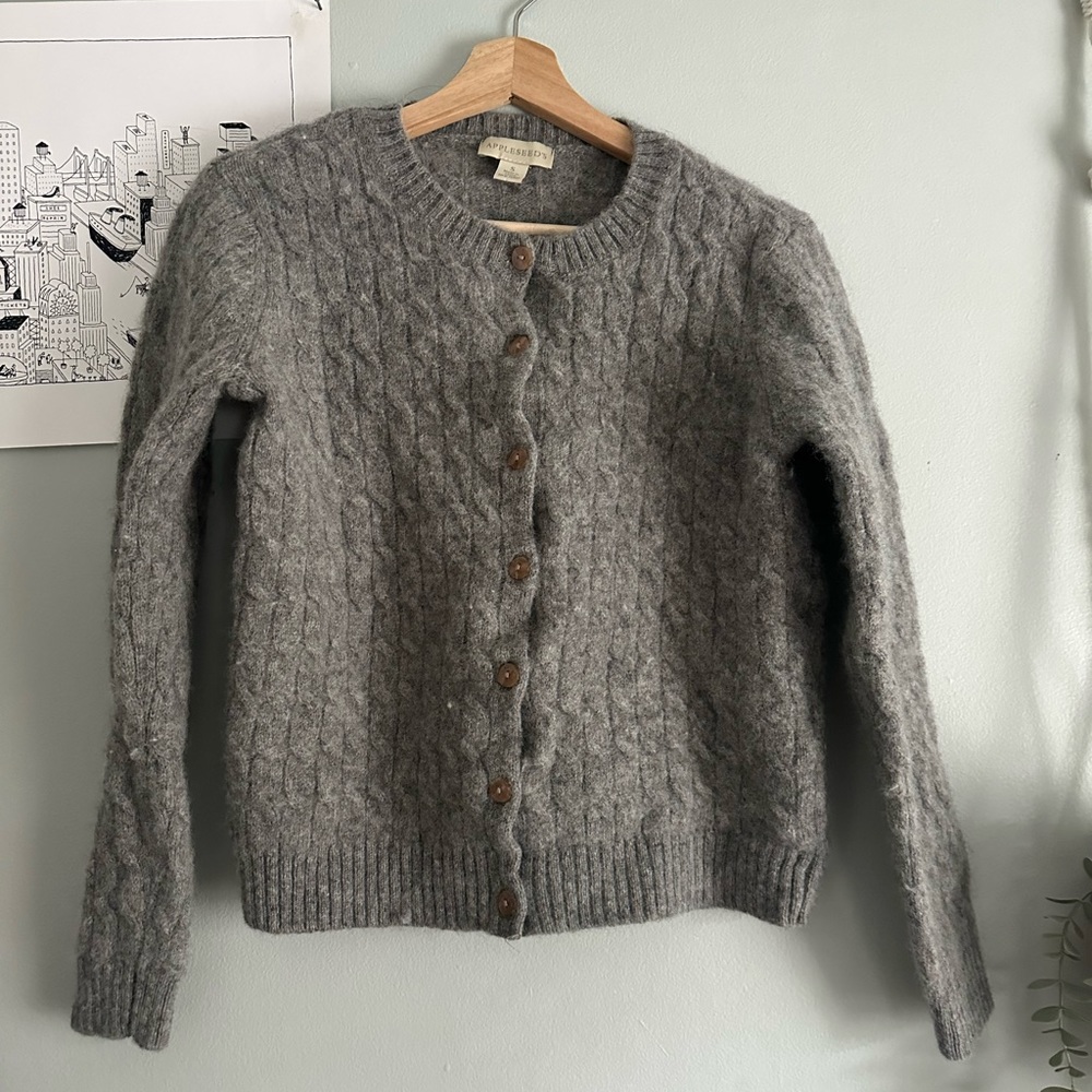 Appleseed’s wool sweater